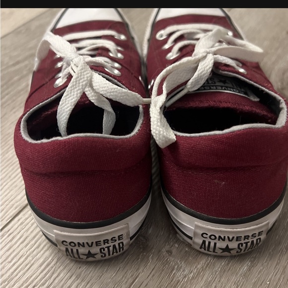 Converse Size 6 women’s - Picture 3 of 3